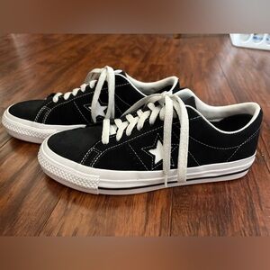CONS One Star Pro in Black Suede